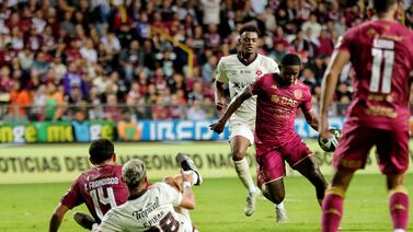 Gustavo Herrera, delantero del Saprissa, aparece en lista que Erick Lonis había negado