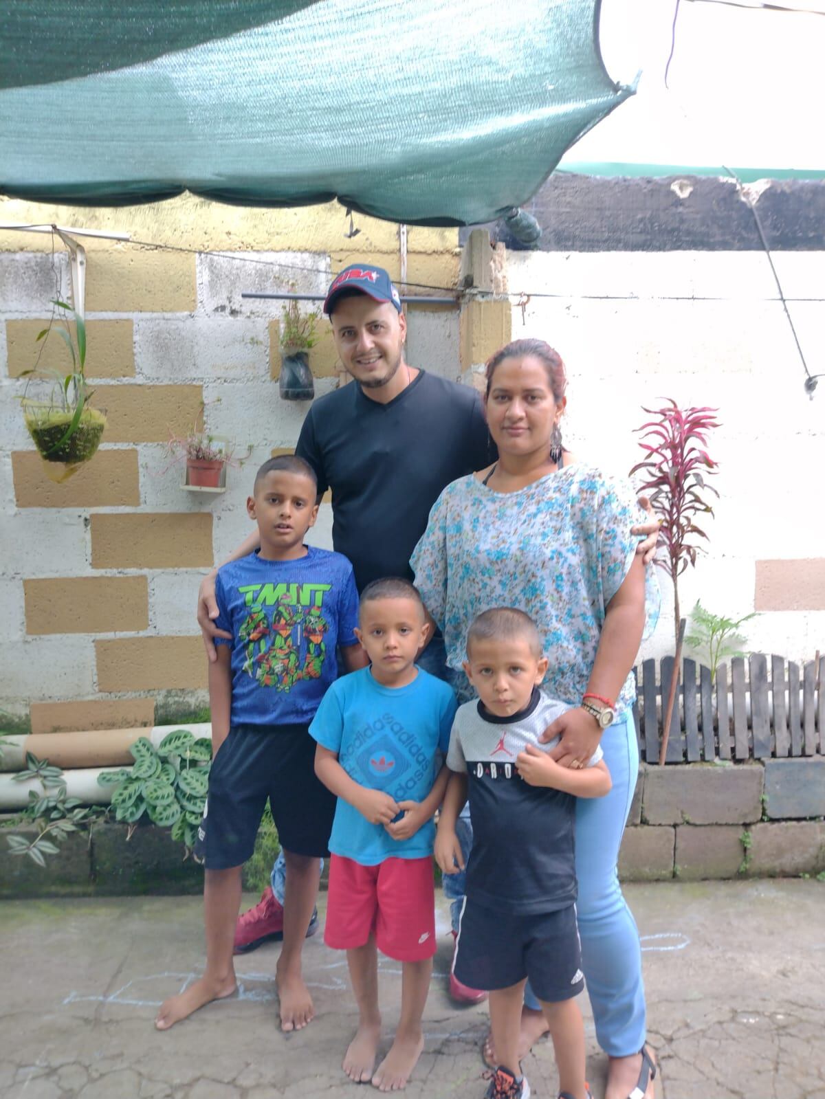 Doña Andrea Cecilia Delgado González, estuvo con sus tres hijos en Cuba desde febrero pasado, por eso le da gracias a Dios de estar ya en su amada Costa Rica