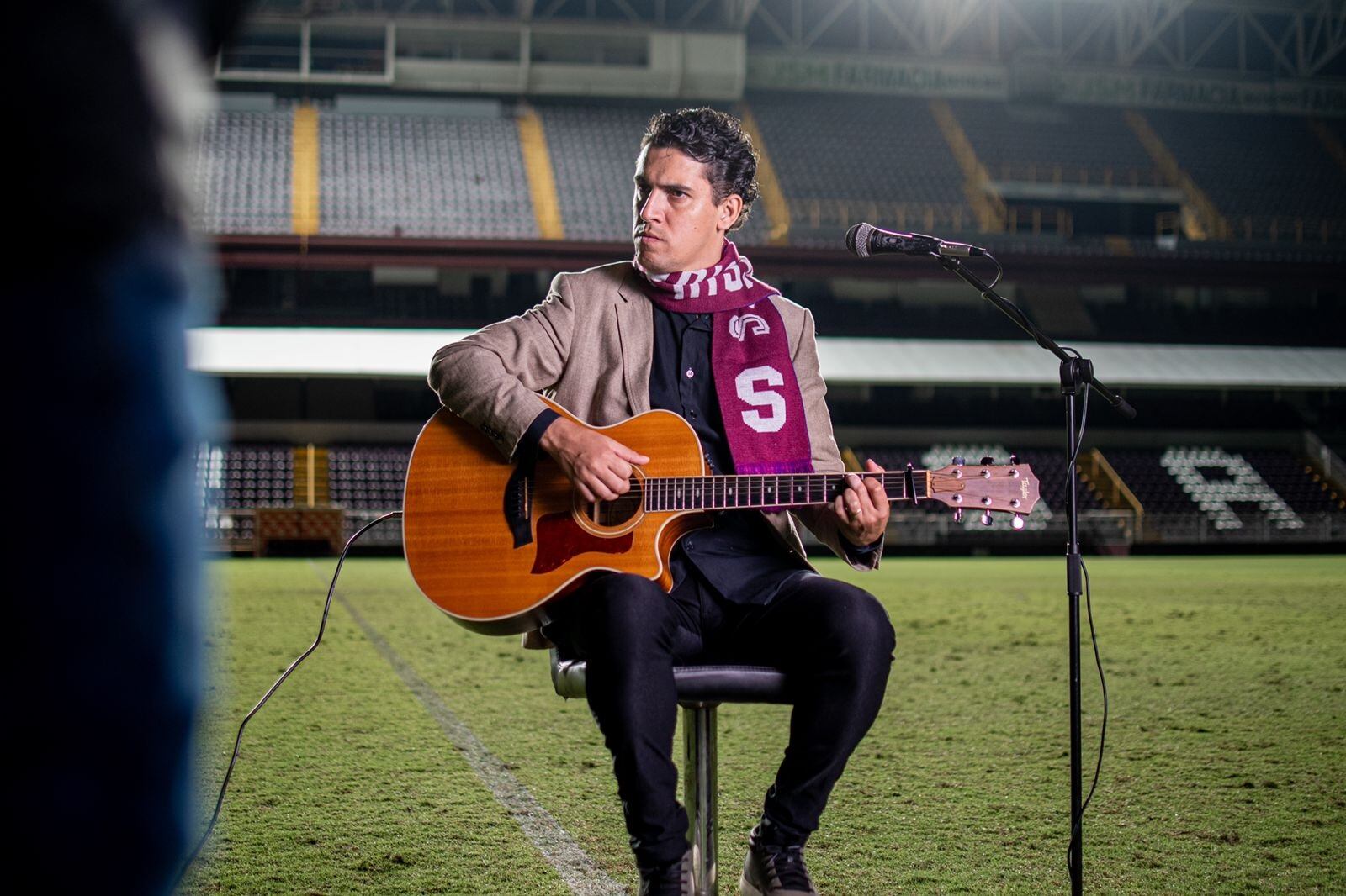 Haury Cerdas, cantante nacional. Prensa Saprissa.