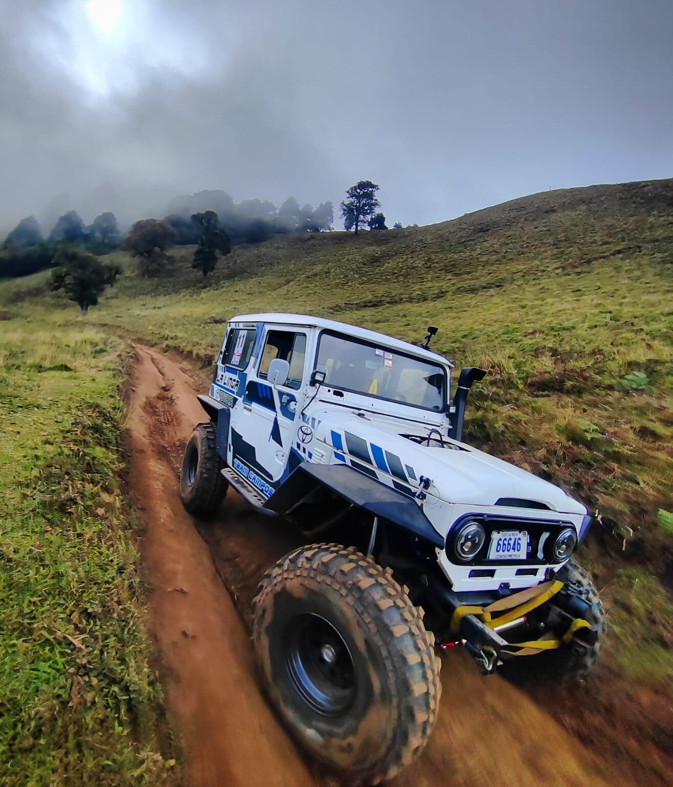 Totoya BJ 40, 1977, Aarón Campos, chuzo