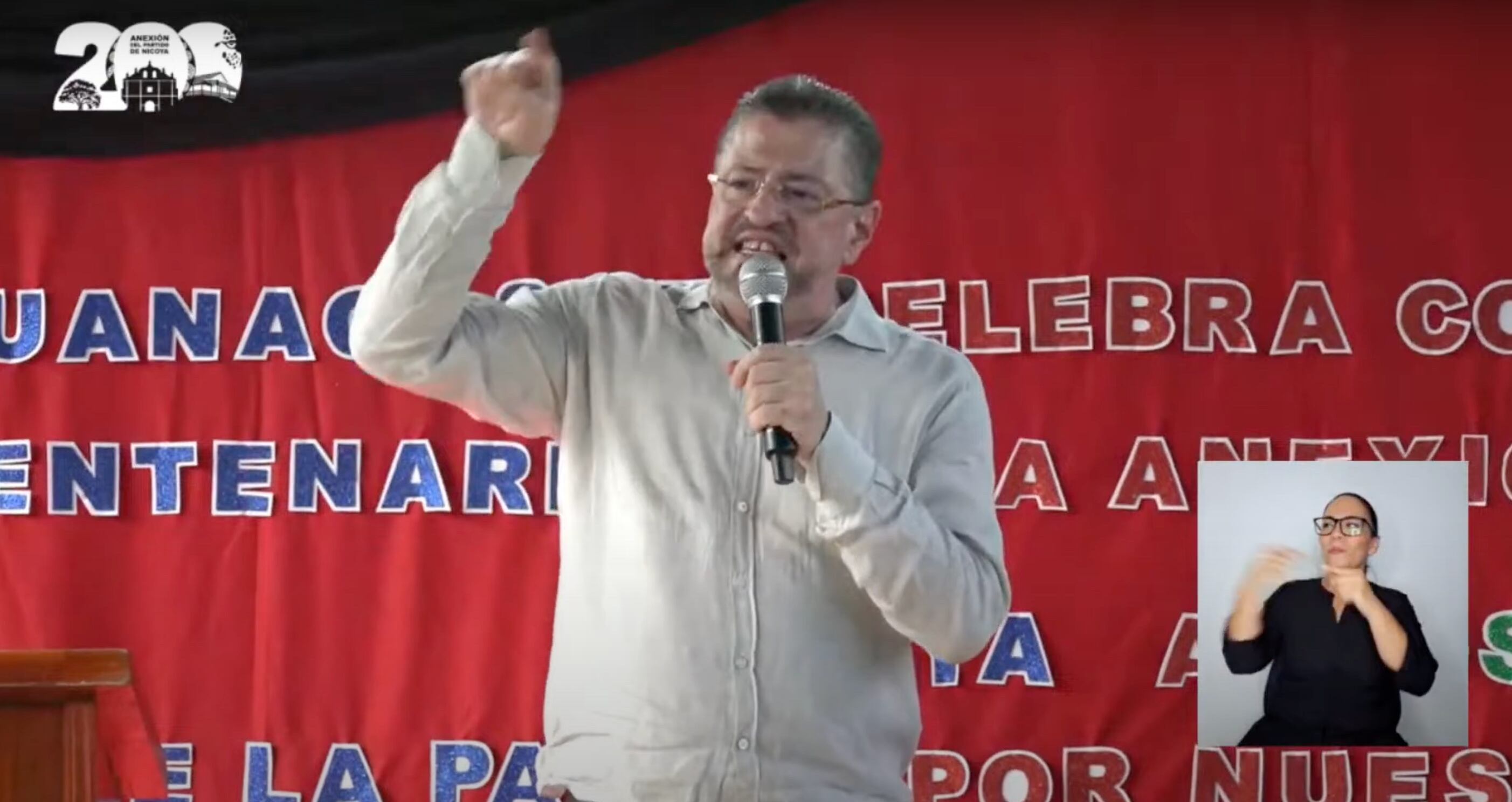 El presidente de la República, Rodrigo Chaves, acusó a los rectores de las universidades públicas de usar tácticas de préstamos gota a gota en las negociaciones del FEES. Foto: Captura de pantalla.
