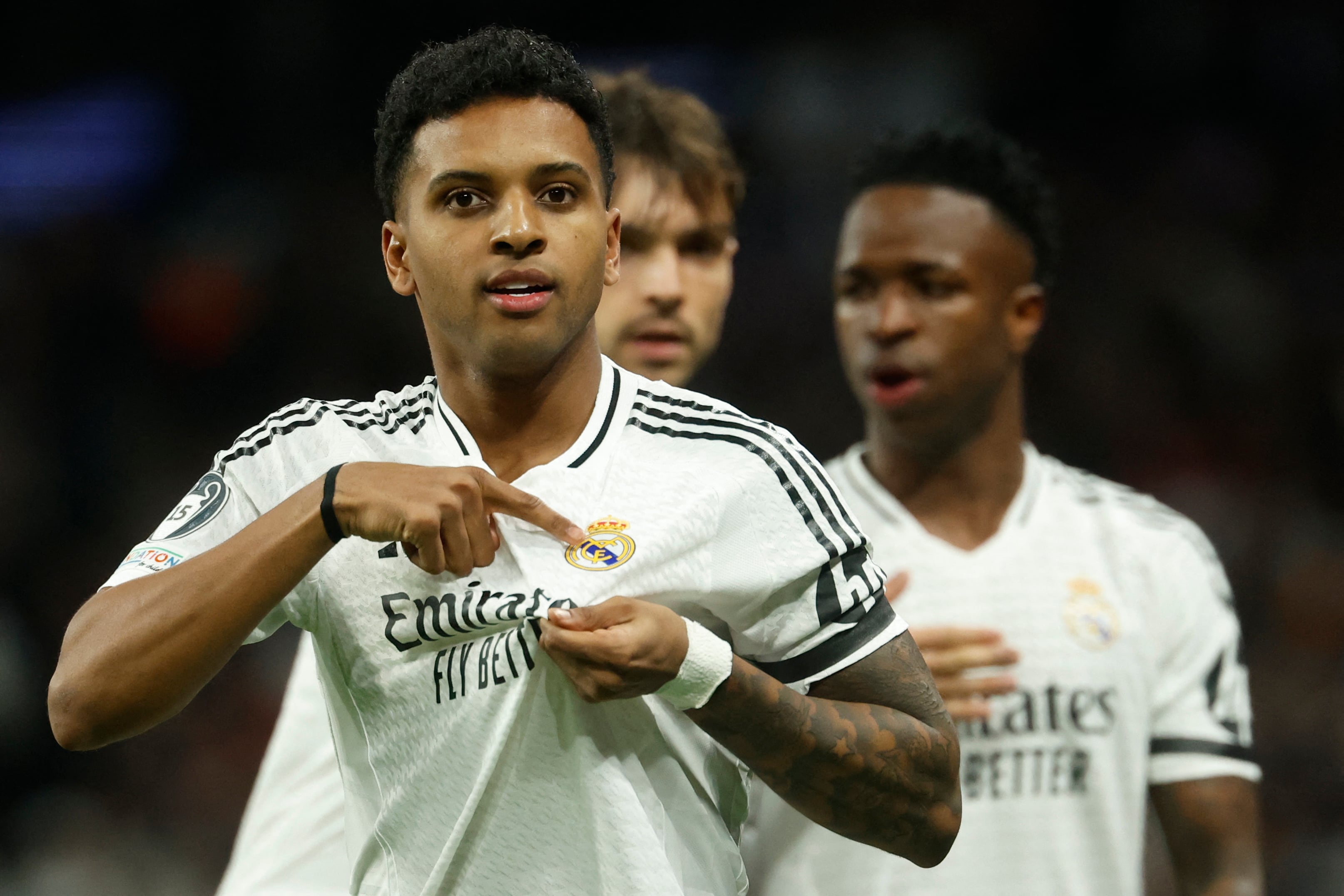 Rodrygo festeja su anotación con el Real Madrid en la Champions League.