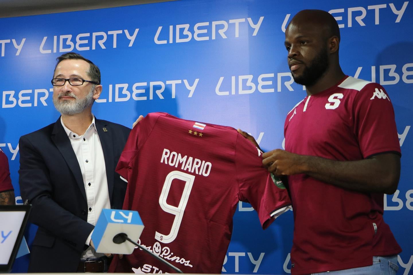 Presentación de los nuevos jugadores del Saprissa. Prensa Saprissa.