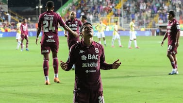 ¡Alerta morada! Saprissa gana y es más líder, pero salió golpeado por las lesiones antes del clásico