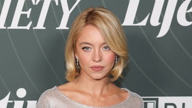 ¿Por qué todos hablan de Sydney Sweeney? Las fotos de su vestido lo explican