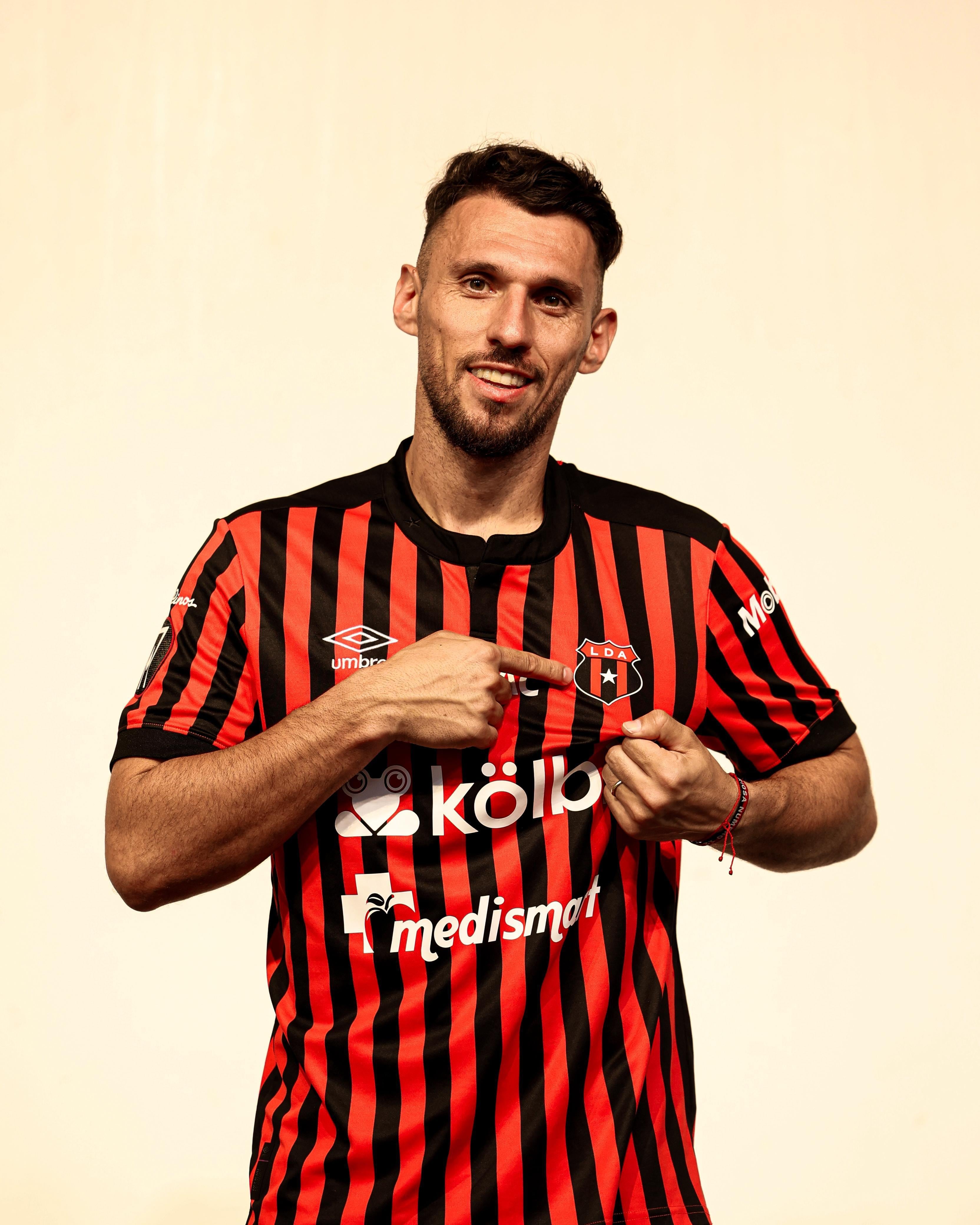 Washington Ortega renovará por tres años con Alajuelense