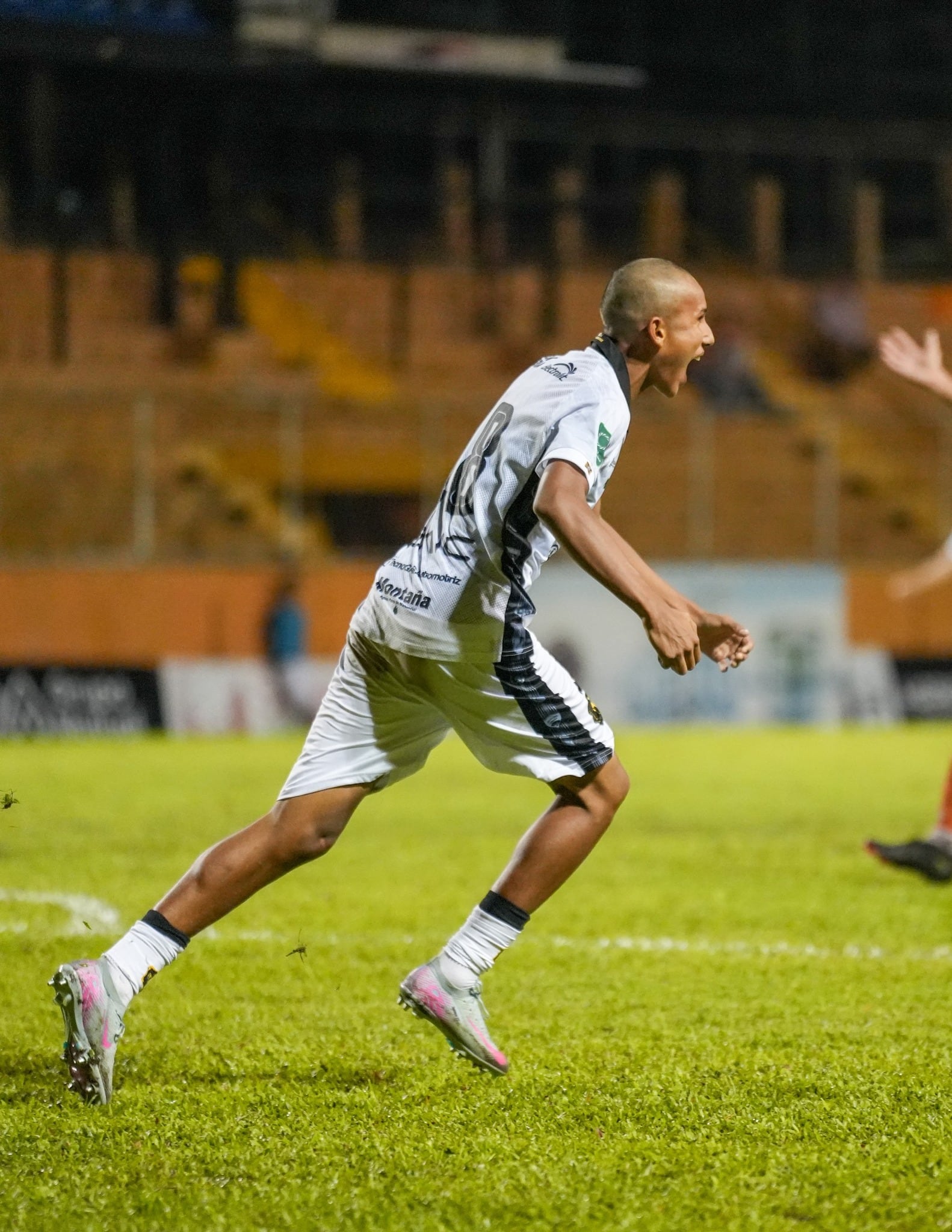 Paúl González, jugador del Municipal Liberia que debutó con gol. Prensa Liberia.