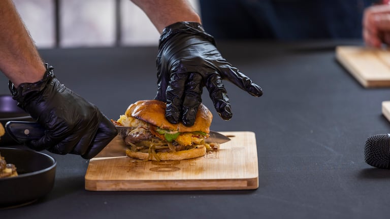 ¡Que comience la batalla! Regresa nuestro reality show Guerra de Hamburguesas