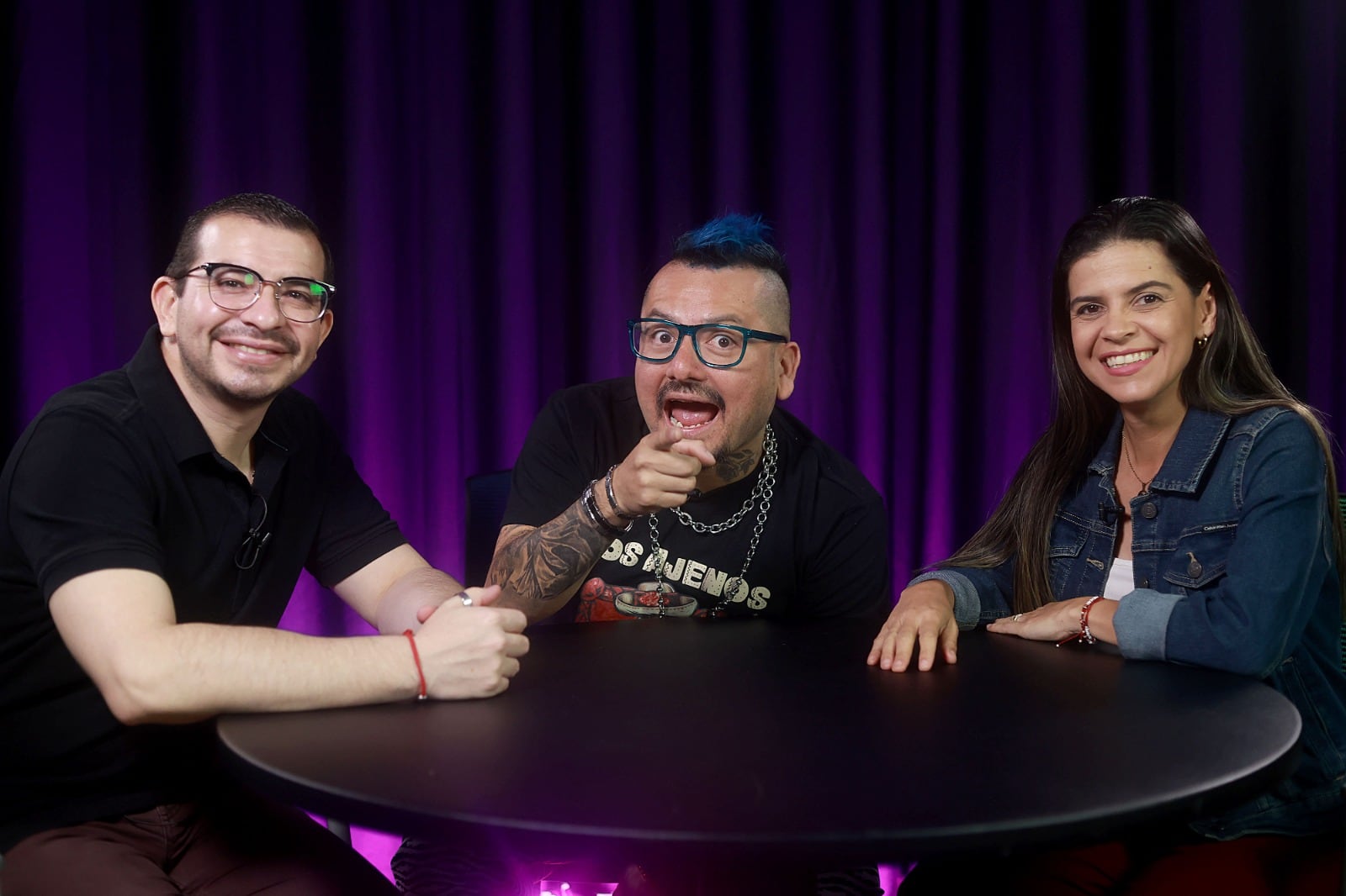 Luis Gabriel Loría, mejor conocido como LuisGa, cantante y líder del grupo Los Ajenos, estuvo en el podcast Aquí entre nos de La Teja