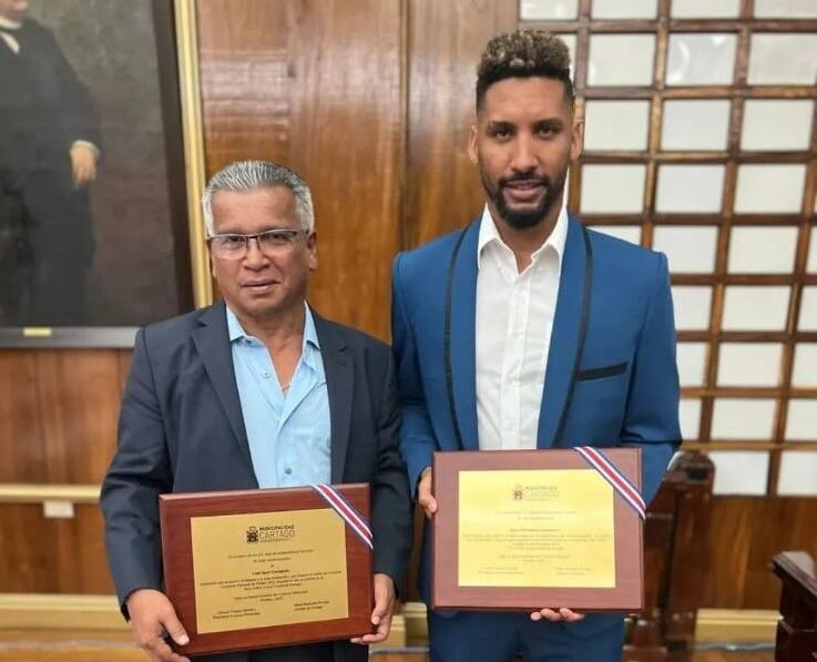 Los homenajes fueron entregados por la municipalidad de Cartago. Foto Municipalidad de Cartago.