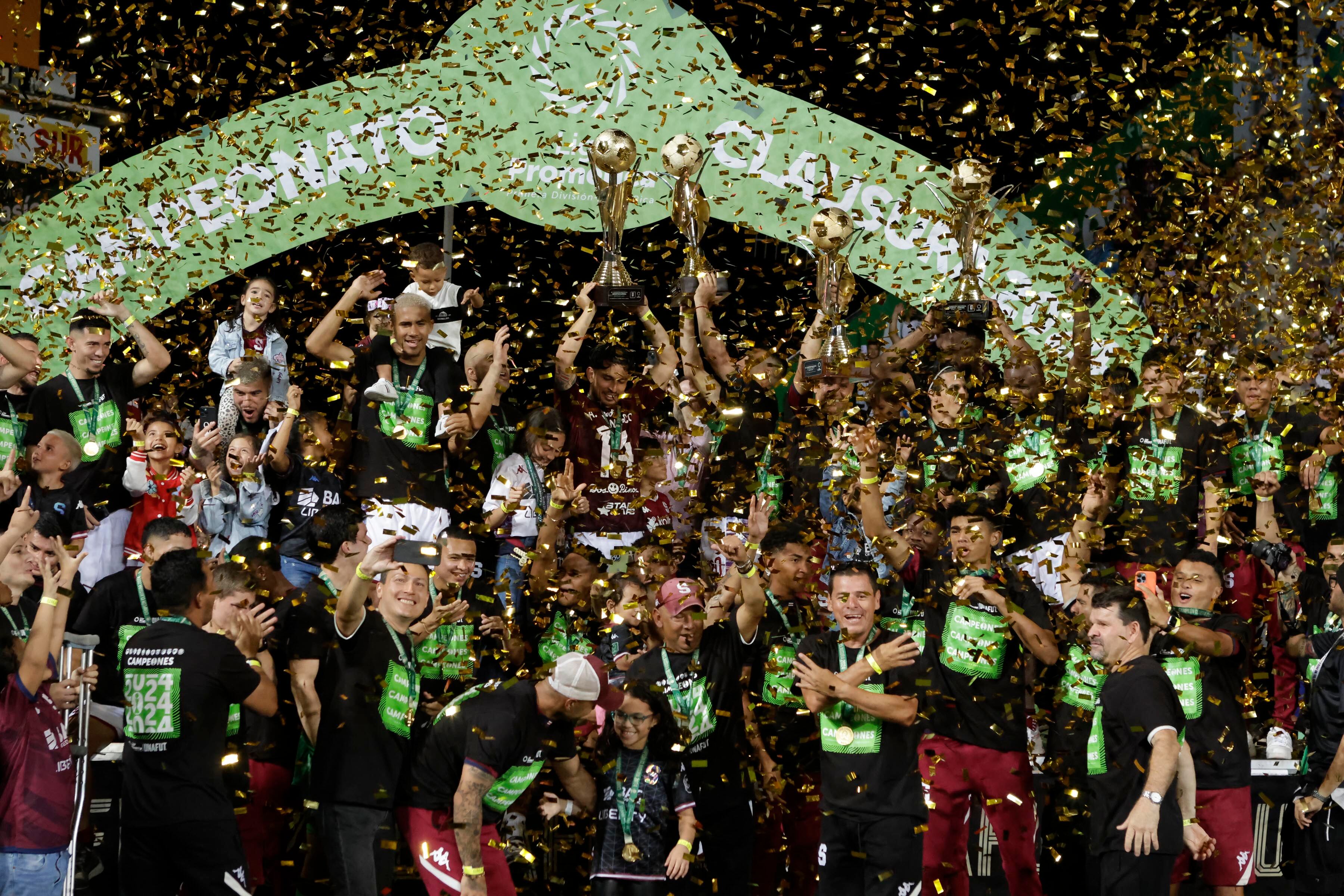 26/05/2024. Estadio Ricardo Saprissa Aymá, Tibás. Hora: 04:00 p.m. Final del del Torneo de Clausura 2024 entre el Deportivo Saprissa y Liga Deportiva Alajuelense (LDA), disputada en el Estadio Ricardo Saprissa Aymá, Tibás. Fotos: Mayela López