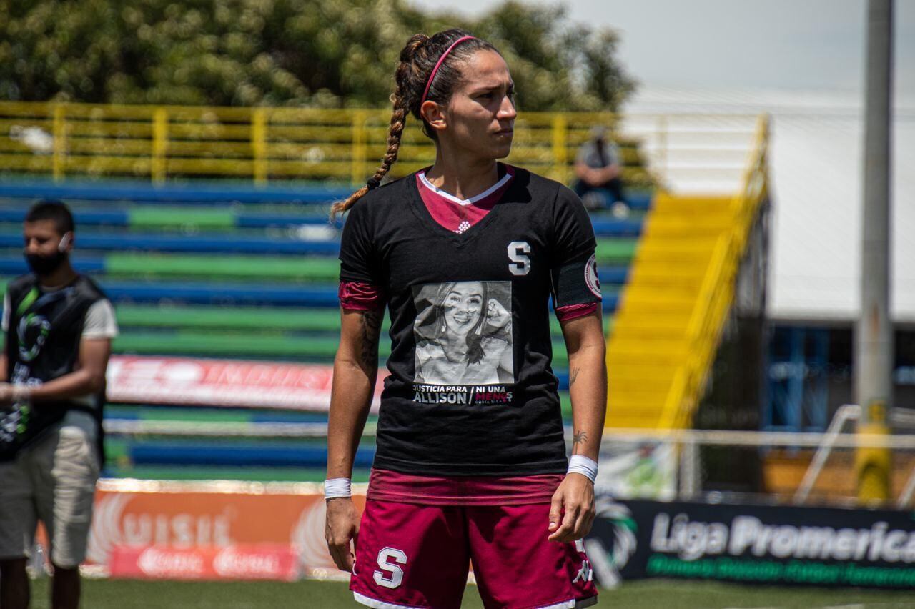 Fútbol femenino. Saprissa - Sporting, estadio Cuty Monge. Cortesía.