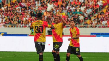 Por este motivo los jugadores del Herediano no recibieron la copa de Los 90 minutos por la vida