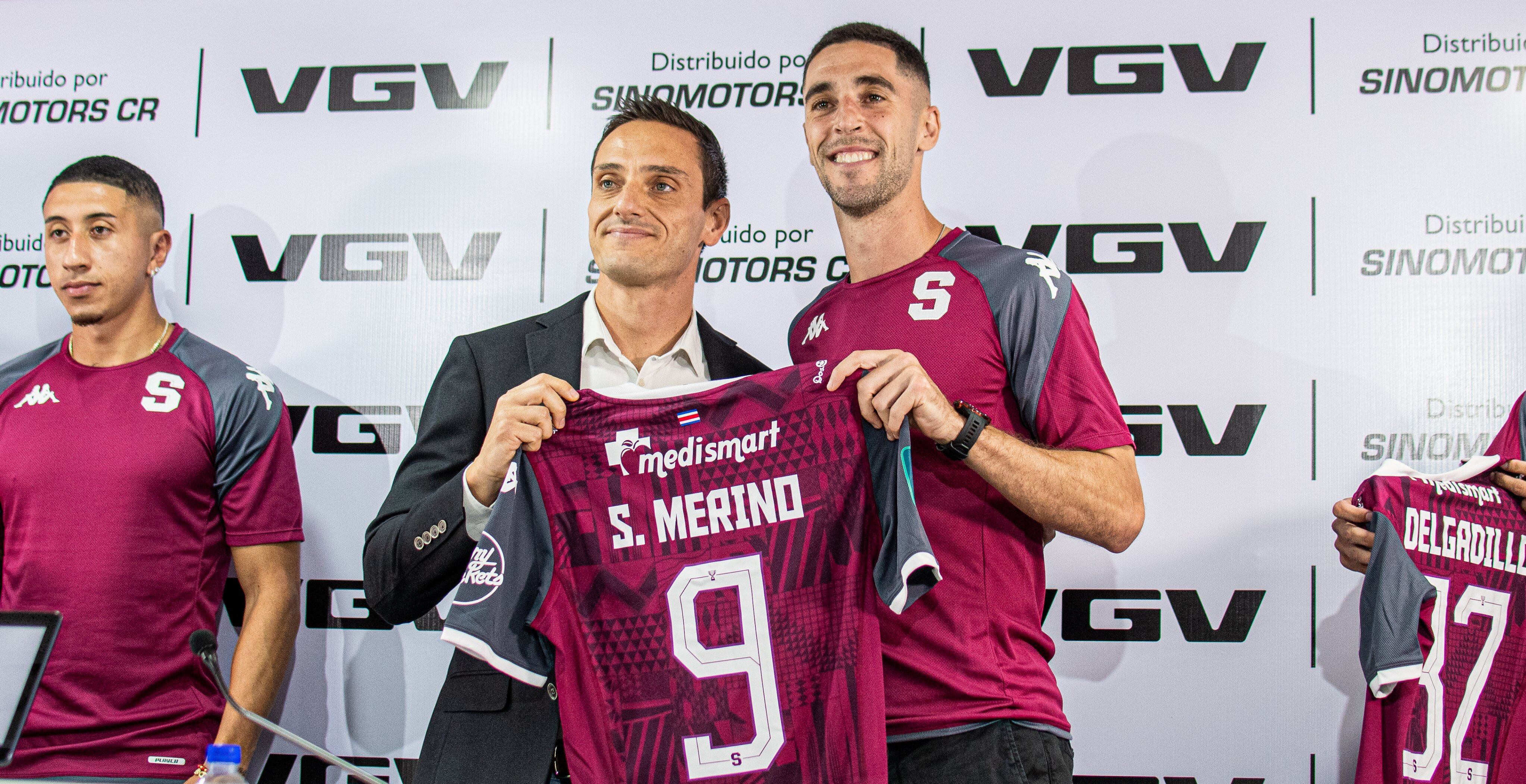Sabin Merino jugador de Saprissa