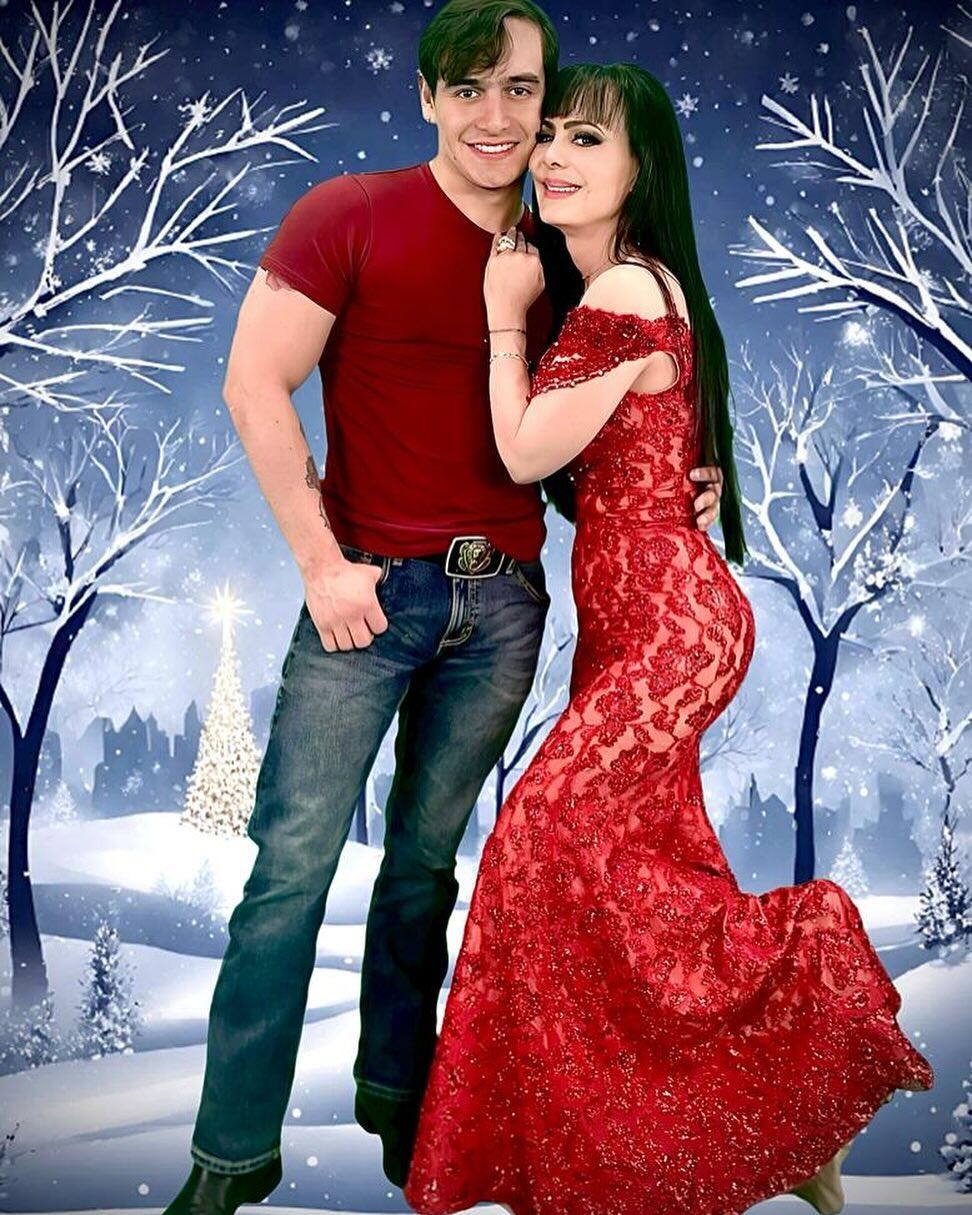 Maribel Guardia compartió un hermoso mensaje, junto a esta foto en donde aparece con su hijo Julián.