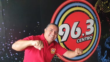 Conocido locutor vive duro momento al fallecer su madre