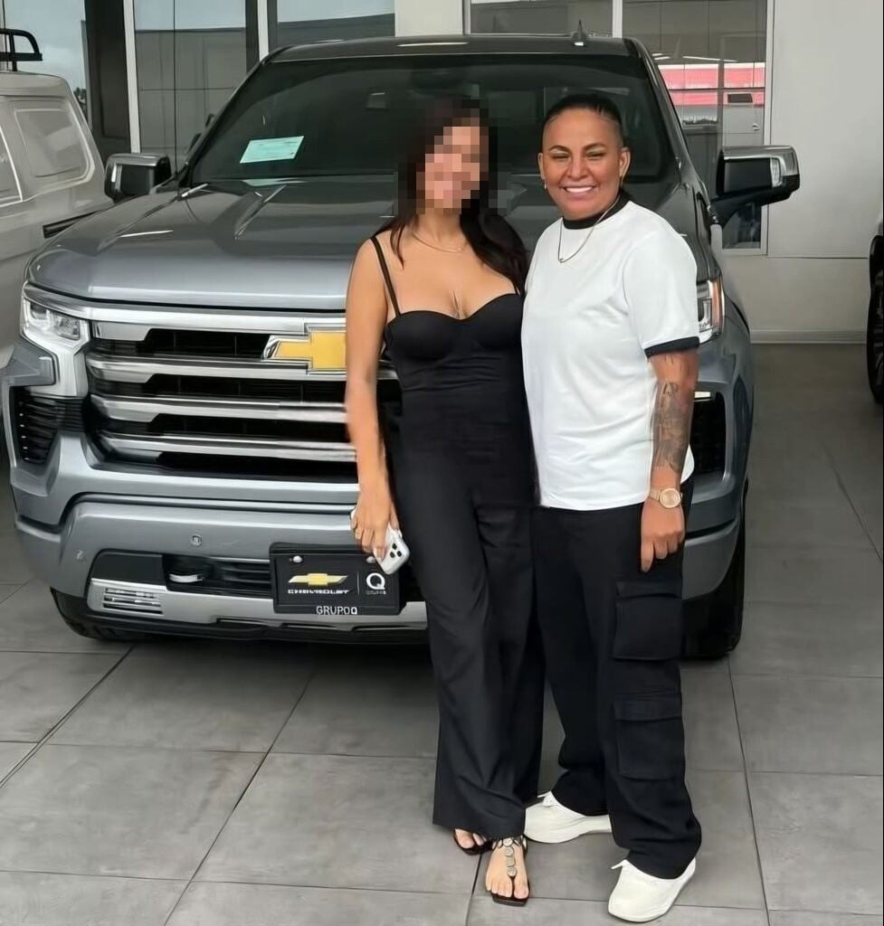 Emelda Leticia Rodríguez Rodríguez, de 40 años, la mujer asesinada dentro de un bar en barrio San Martín, Nicoya, Guanacaste estaba recién casada. Foto: Tomada de redes sociales