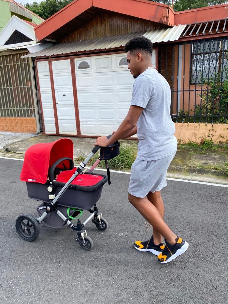 La familia de Orlando Sinclair. Cortesía.