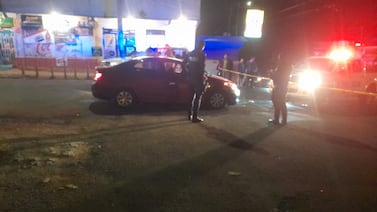 Gatilleros que mataron a pasajero de taxi quedaron grabados y usted puede ayudar a dar con ellos