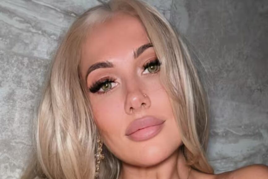 Carly Electric, sobrevivió a rayo.