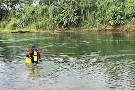 Hombre permanece desaparecido tras vuelco de lancha en Bebedero de Cañas