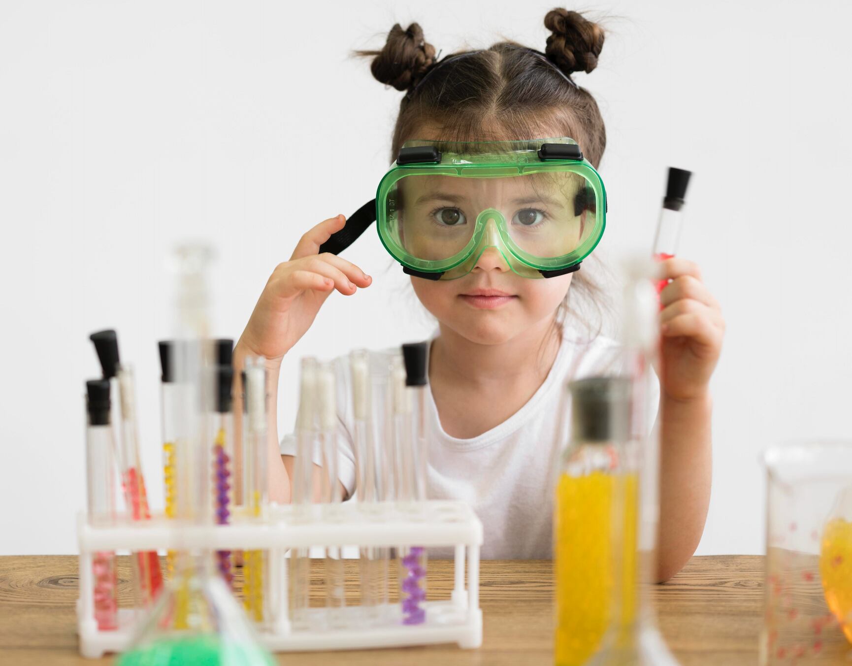 La Universidad Nacional organiza la Feria Científica Infantil.