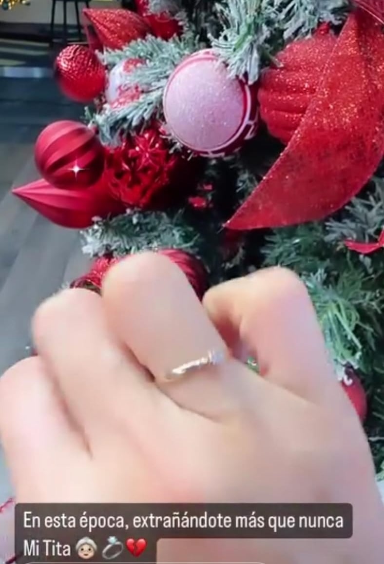 Periodista Paula Brenes, de canal 8 de Multimedios.