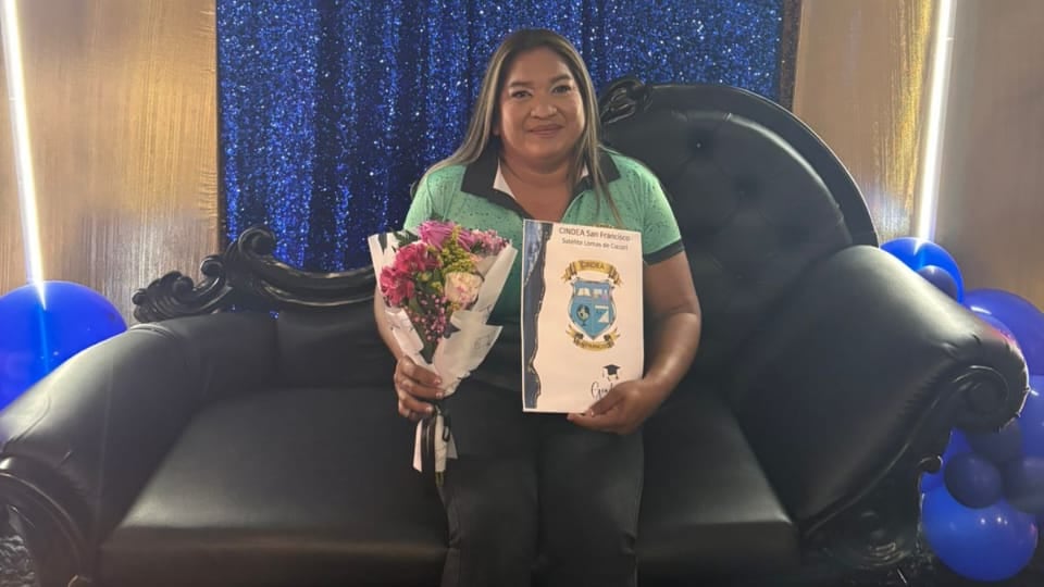 Patricia Guerrero es una vendedora de lotería que acaba de sacar el bachillerato y quiere ser abogada