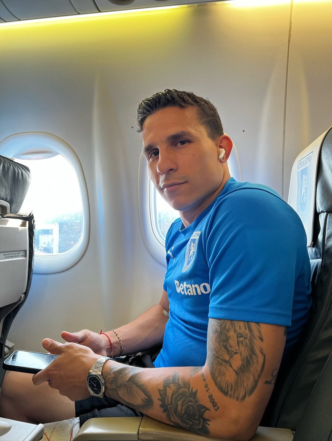 Luis Paradela viajó con su club, el Universitatea Craiova de Rumanía para hacer la pretemporada en Austria. Instagram Universitatea Craiova.