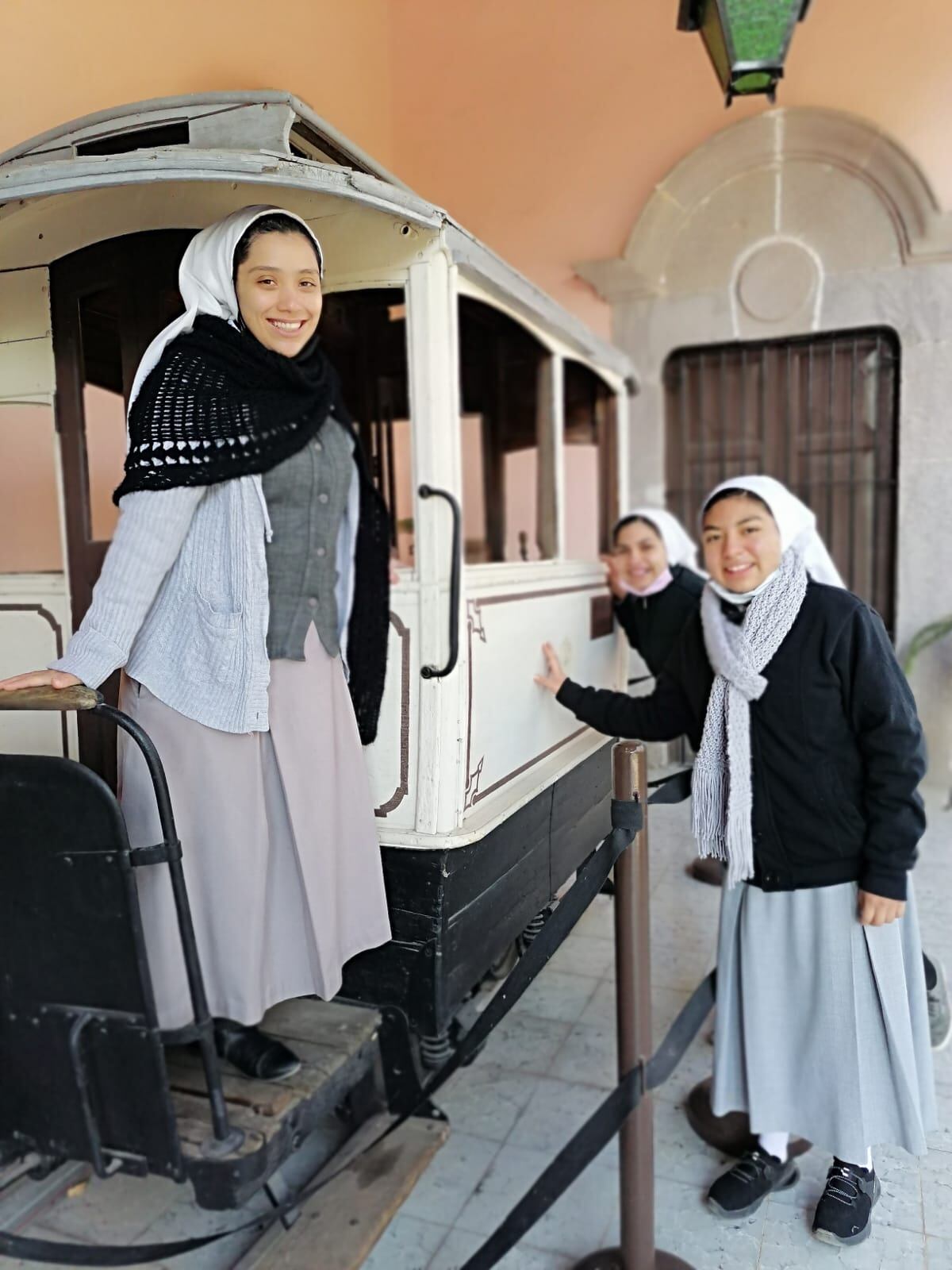 Vanessa María Quesada Monge y este sábado 22 de enero realizó la Primera Profesión como religiosa de la Cruz del Sagrado Corazón de Jesús, en Guadalajara, México: ¡ya es monjita!