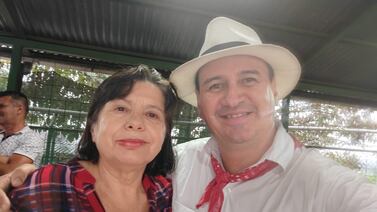 Folclorista María Mayela Padilla recibió un emotivo homenaje