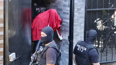 “Shaggy” vigilaba la León XIII de una forma impresionante desde la comodidad de su propia cama