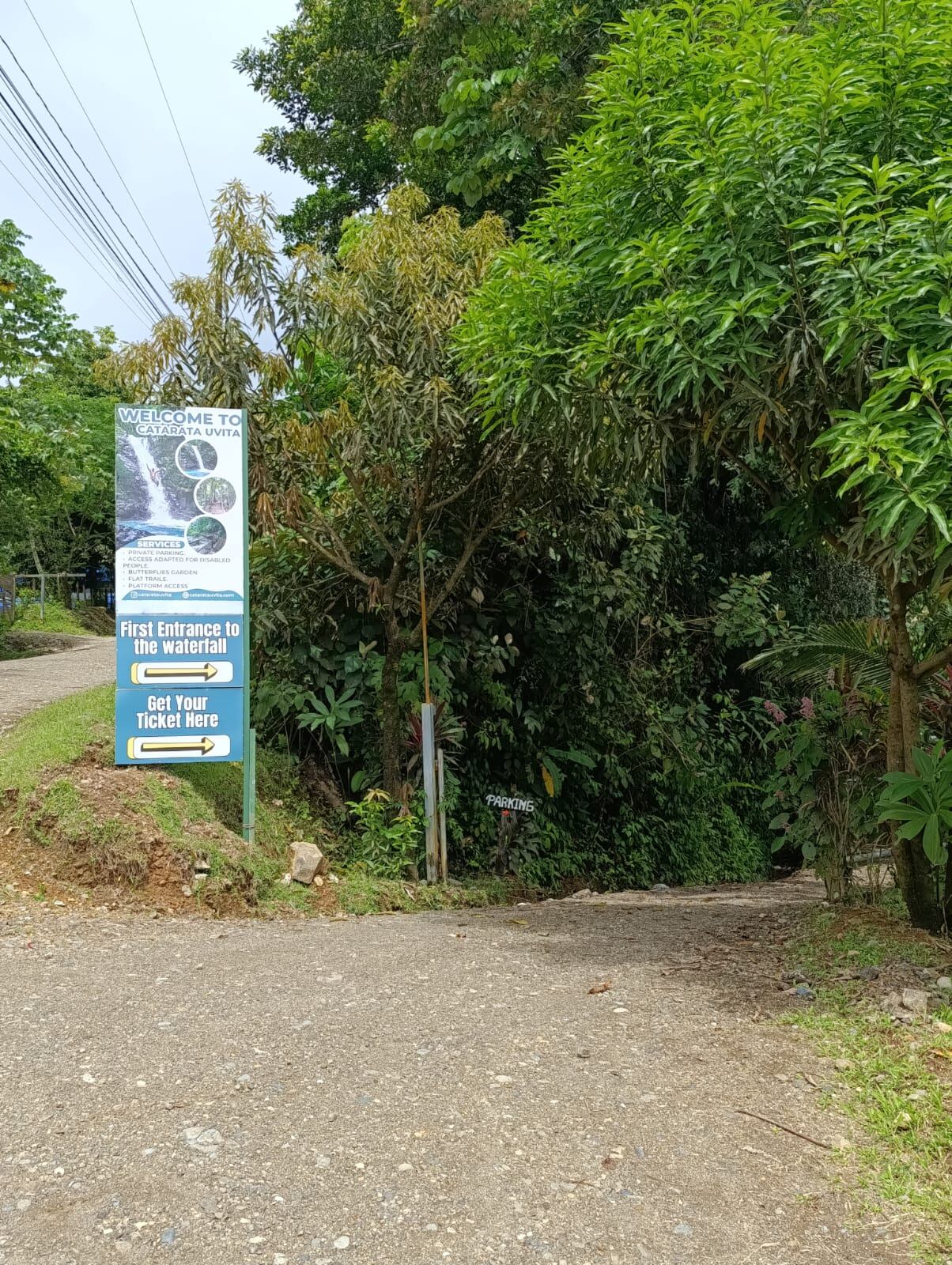 Mariposas, senderos y mucho más lo esperan en mágica catarata por dos mil colones.