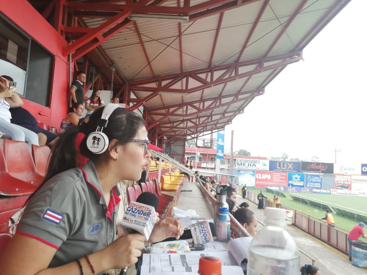 Judith Alfaro Sotela, primera narradora de fútbol de primera división en la historia