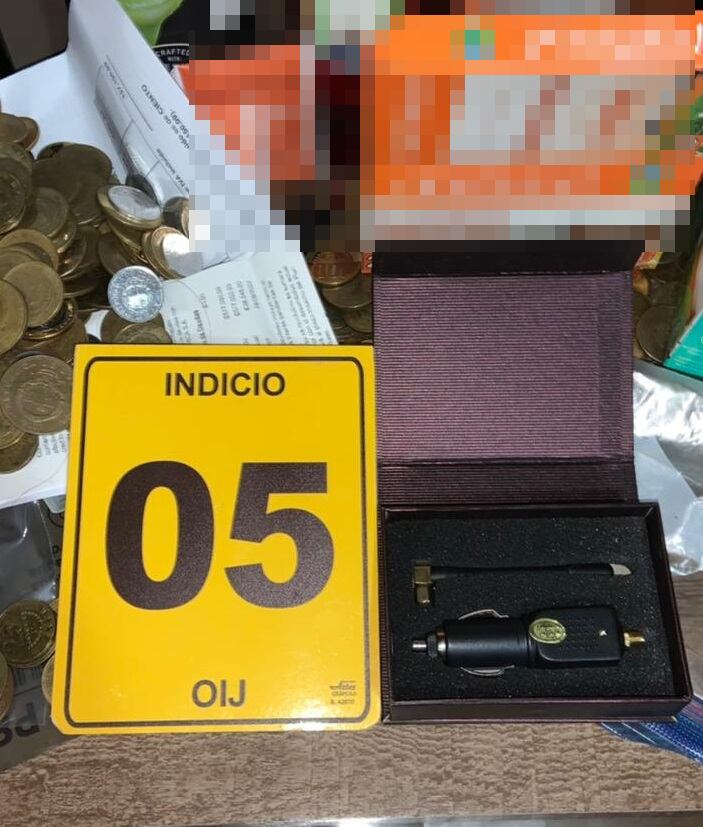 Detenidos por hurto de carro del OIJ. Foto OIJ.