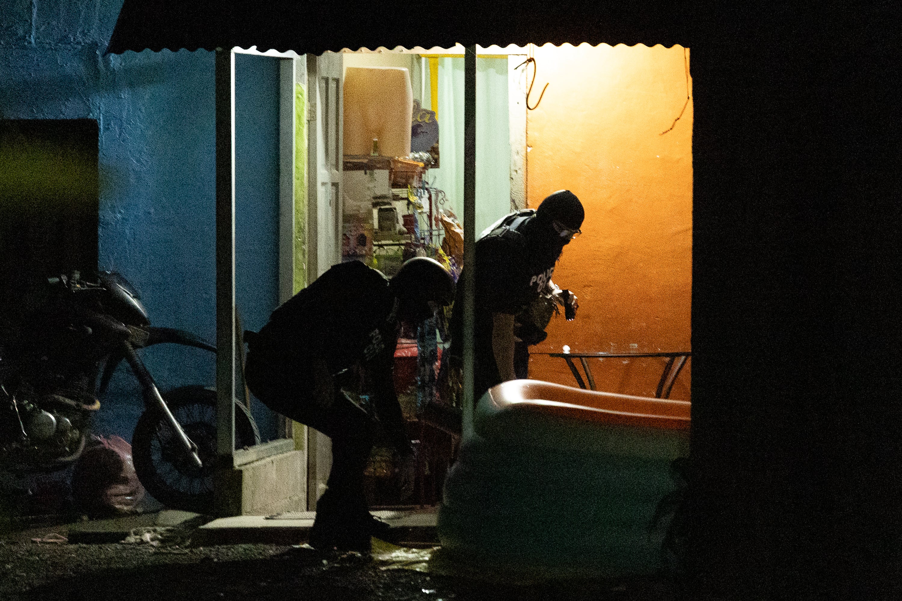 El grupo desarticulado este miércoles en diferentes puntos de Limón es sospechoso de 15 homicidios y seis tentativas de homicidio.