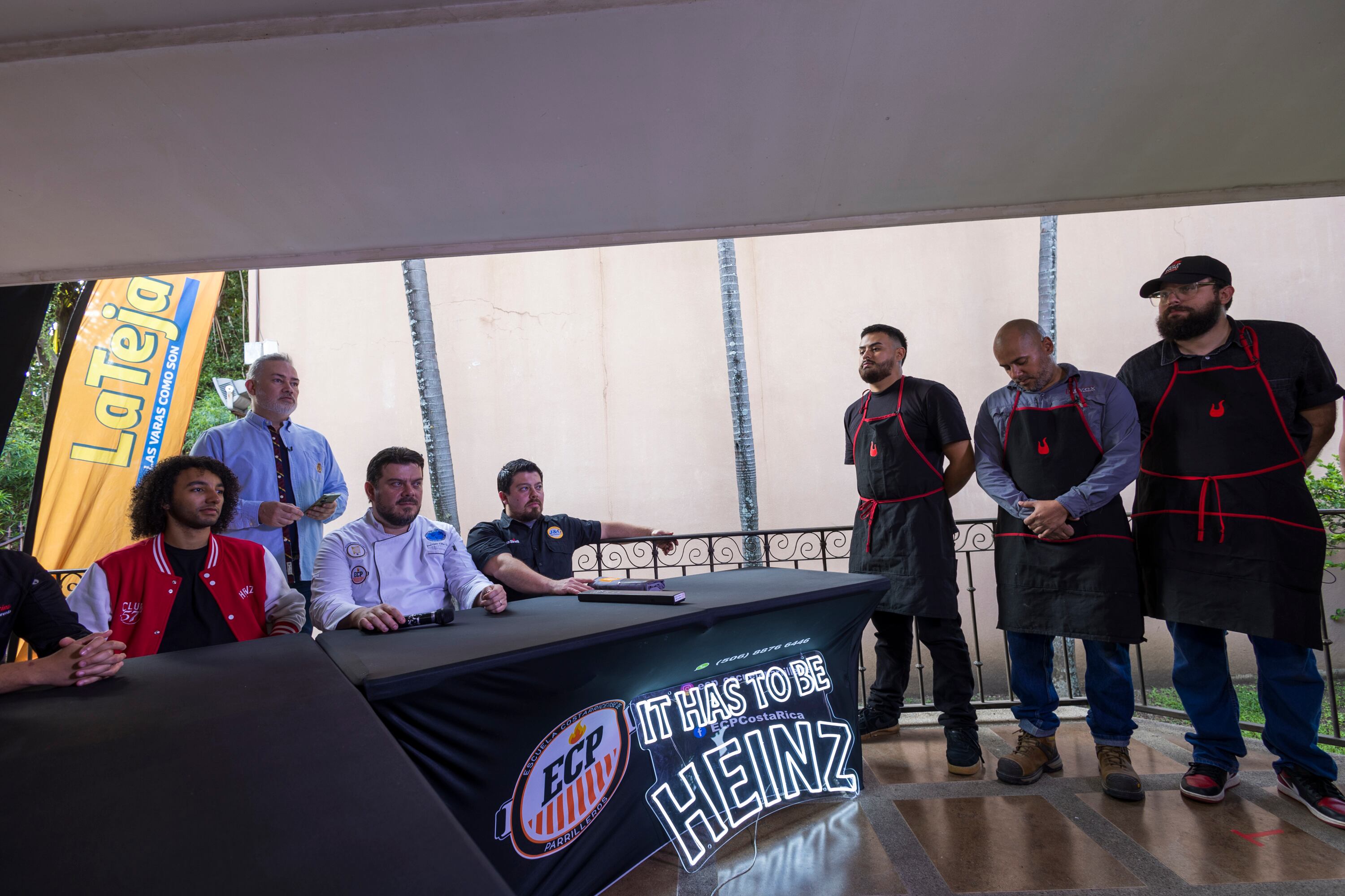 24/10/2024, San José, Santa Ana, grabación del Reality Show de La Teja, que se llama Guerra de Hamburguesas.