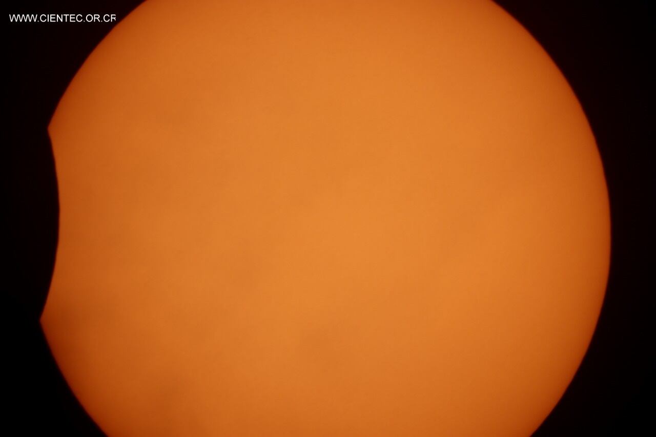 Eclipse parcial de sol en Costa Rica el 2 de julio del 2019
