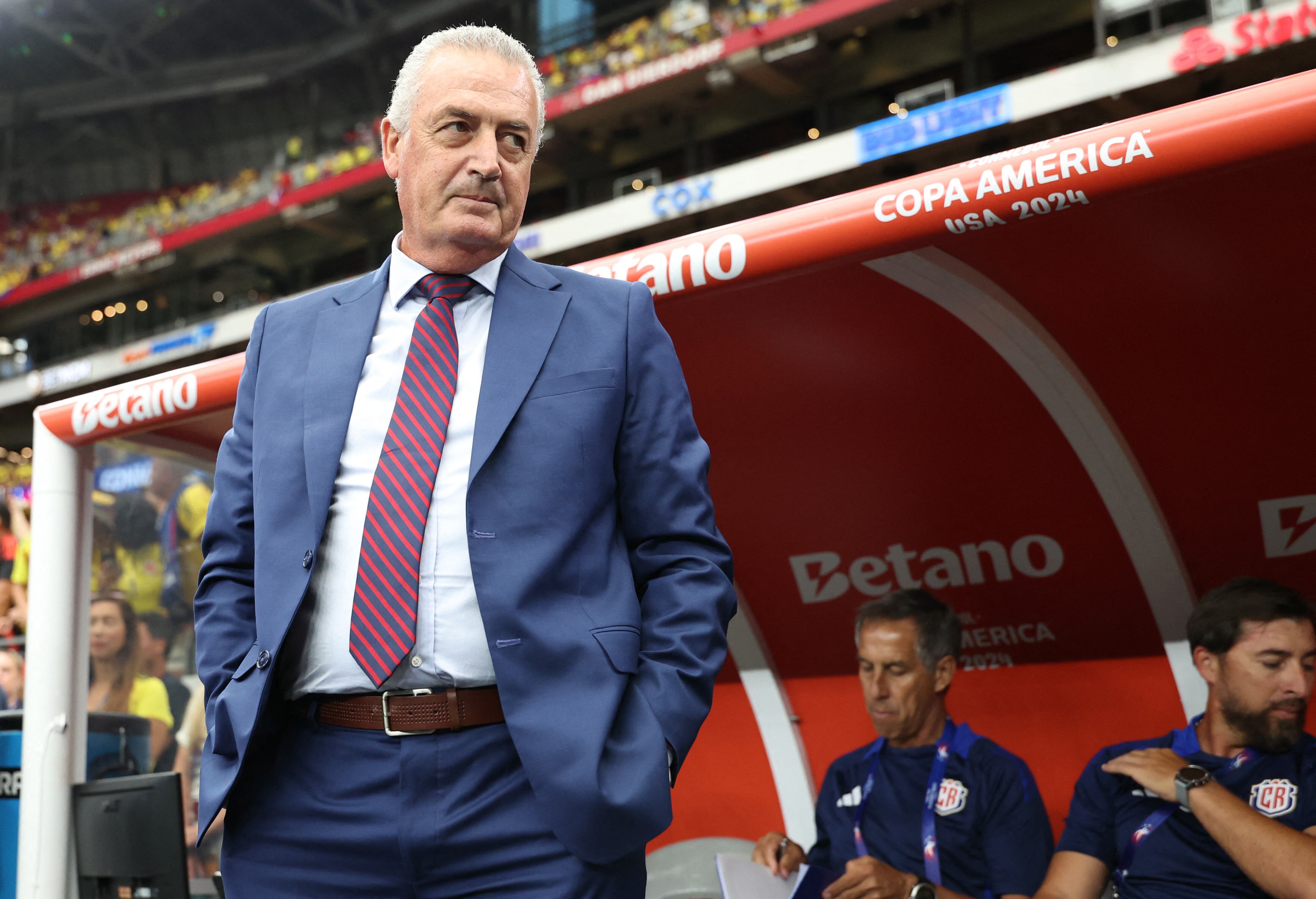 GLENDALE, ARIZONA - JUNE 28: Orlando Galo of Costa Rica warms up prior to the CONMEBOL Copa America 2024 Group D match between Colombia and Costa Rica at State Farm Stadium on June 28, 2024 in Glendale, Arizona.   Chris Coduto/Getty Images/AFP (Photo by Chris Coduto / GETTY IMAGES NORTH AMERICA / Getty Images via AFP)