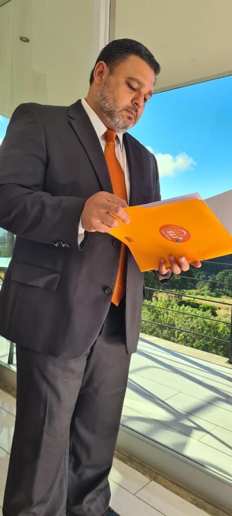 El diputado electo del Partido Liberal Progresista (PLP), Gilberto Campos Cruz, es cinta negra en judo y tiene más de 20 años de experiencia defendiendo a los consumidores.