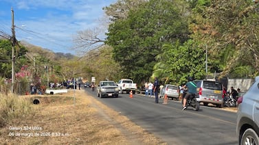 Madre muere atropellada en Guanacaste frente a su hija y el responsable escapa