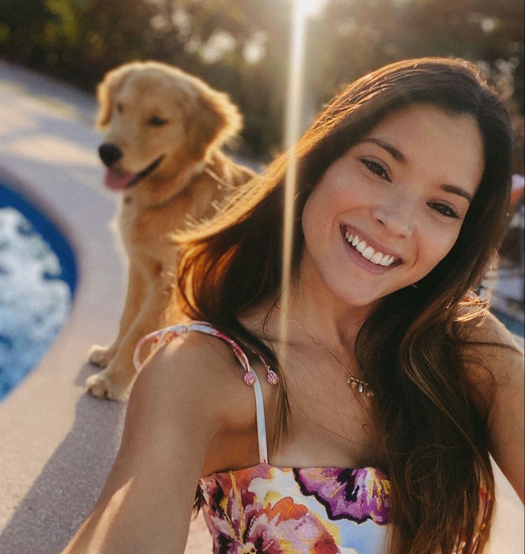 María Gonzálezz y su perro Gianluigi al que le dice de cariño Gigi.