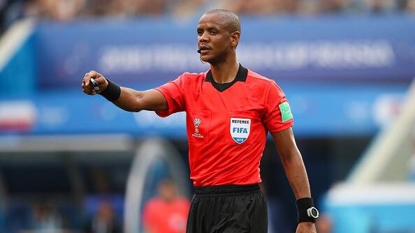 Janny Sikazwe, árbitro