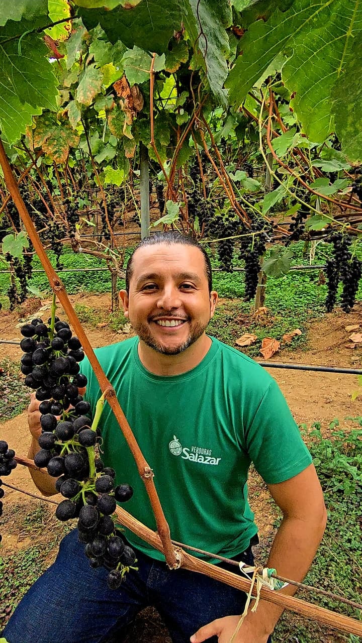 Luis Diego Salazar es un agricultor y ahora también influencer