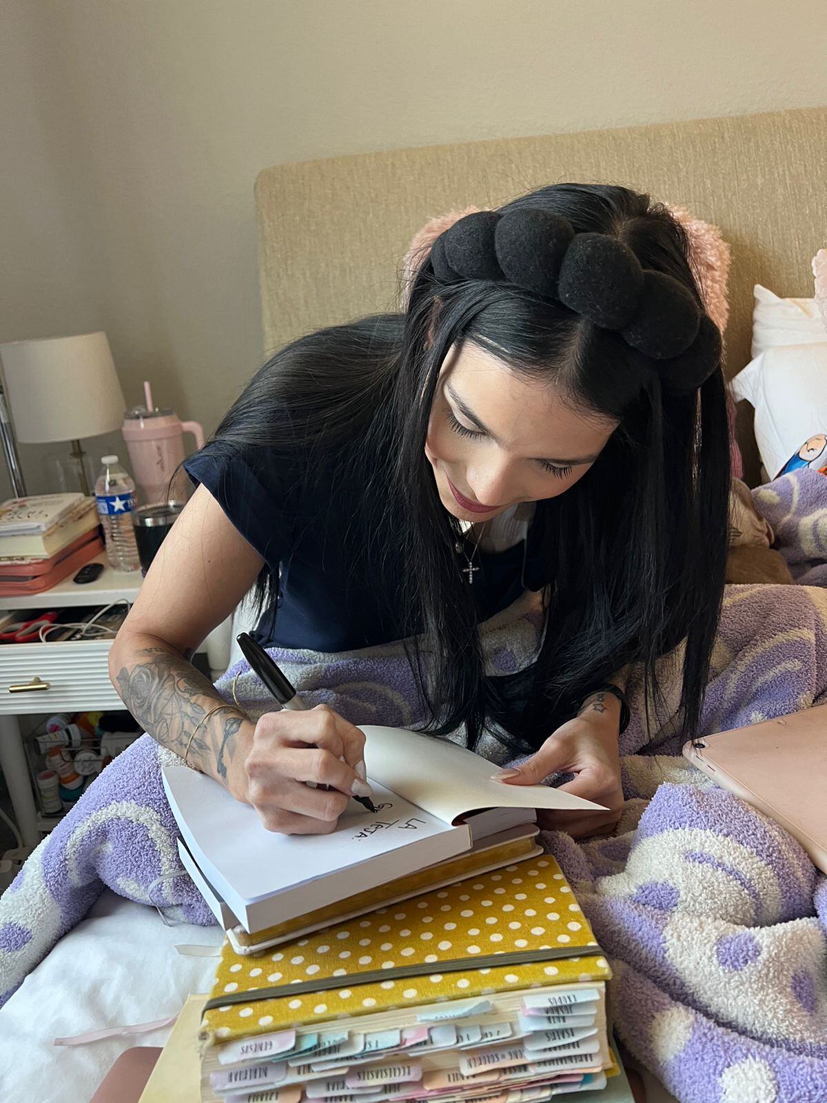 Nicole "Coco" Roper desde la intimidad de su casa en Texas, Estados Unidos, en entrevista con La Teja