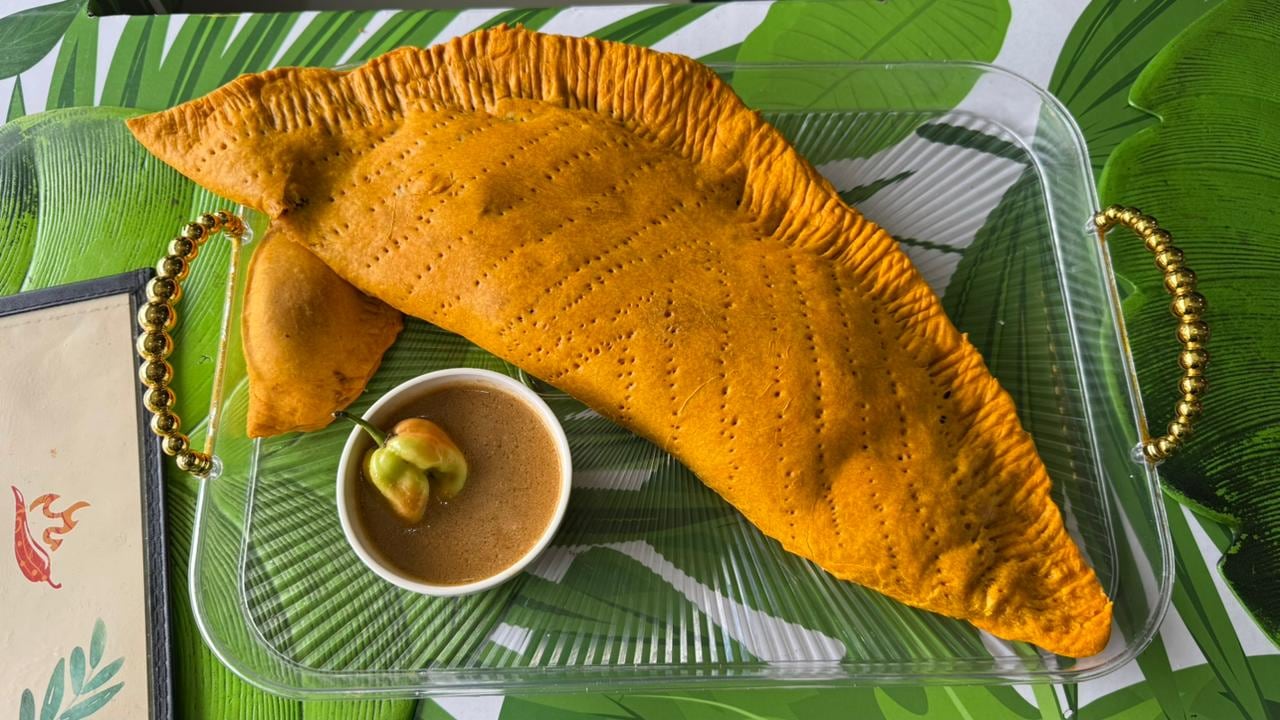 Patricia Espinoza Jackson (conocida como doña Jackson) y su esposo Leonardo Matarrita, creadores del famoso “Raicetty”, una mezcla explosiva entre el rice and beans y el paty tradicional