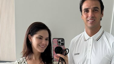 Esposa de Bryan Ruiz comparte emotivo momento familiar previo a su nuevo viaje médico