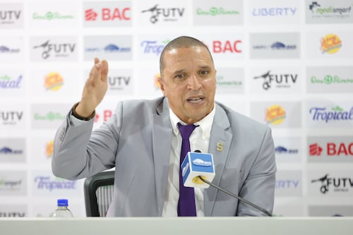 Erick Lonis reconoce que tantearon a una de las estrellas de Centroamérica y esto es lo que sucedió