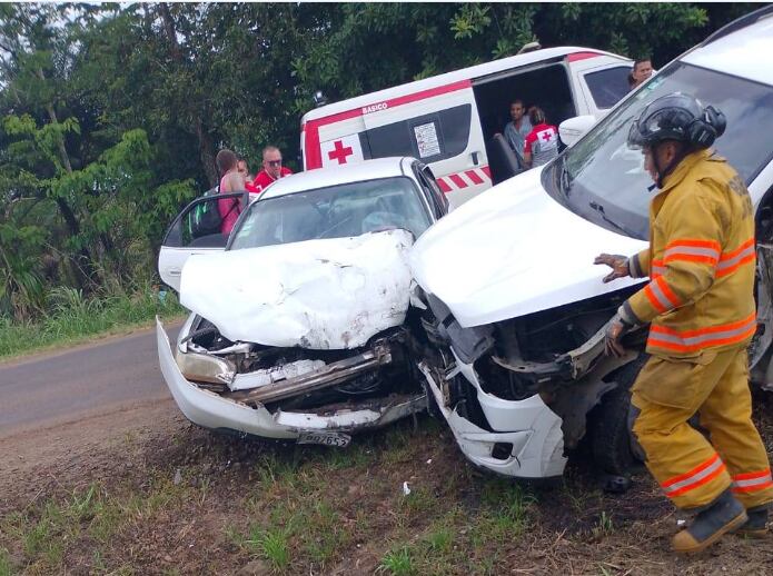El accidente dejó dos heridos de gravedad. Foto: Radio Cultural Upala