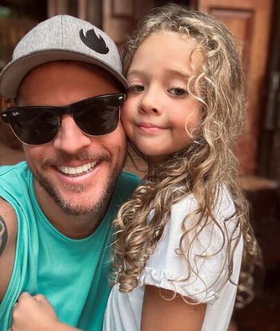 Mauricio Hoffmann, presentador y su hija Zoé.